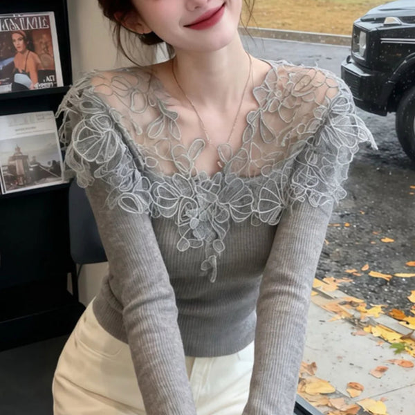 デコルテレースニット