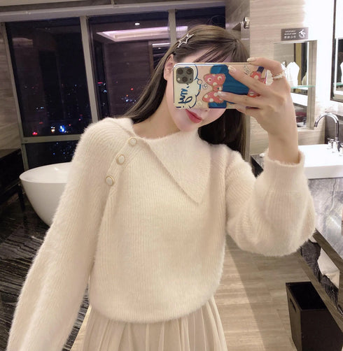 デザインボタンもこもこニット