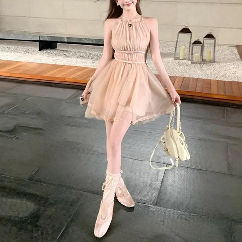 ふわっとホルターネックワンピース