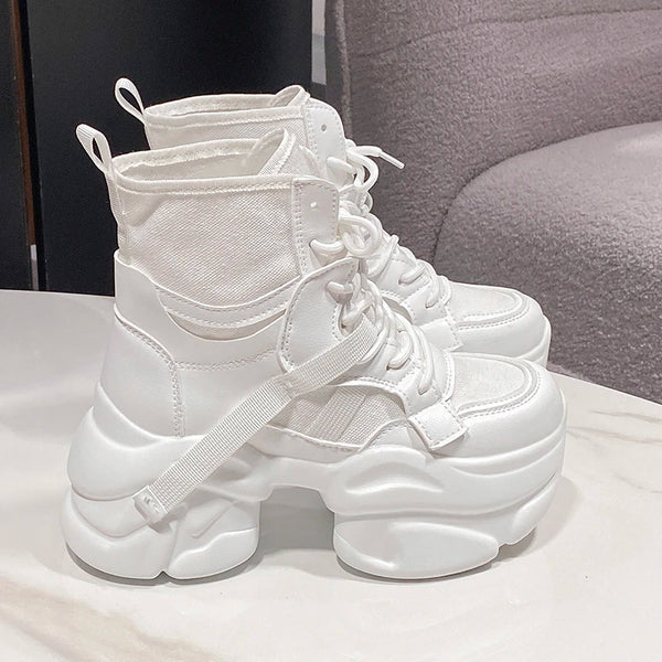 スニーカーショートブーツ