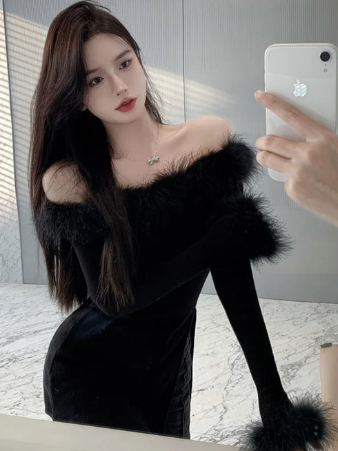 オフショルダブルファースリットニット