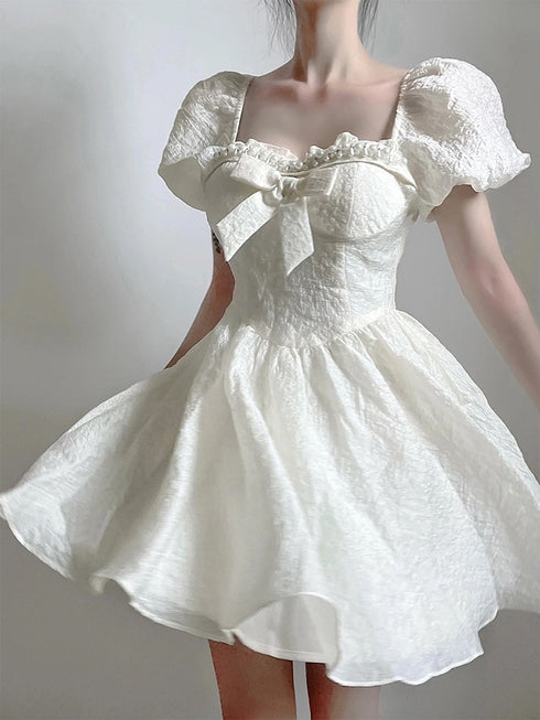 ホワイトパフスリーブワンピース