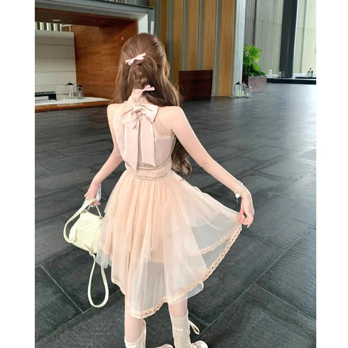 ふわっとホルターネックワンピース