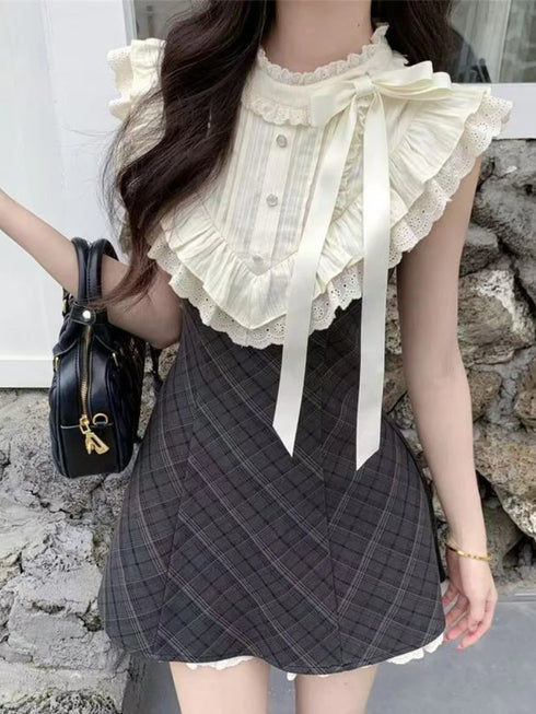 ボリュームフリルドッキングワンピース