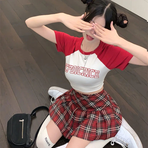 赤チェックプリーツスカート