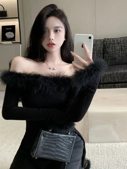 オフショルダブルファースリットニット