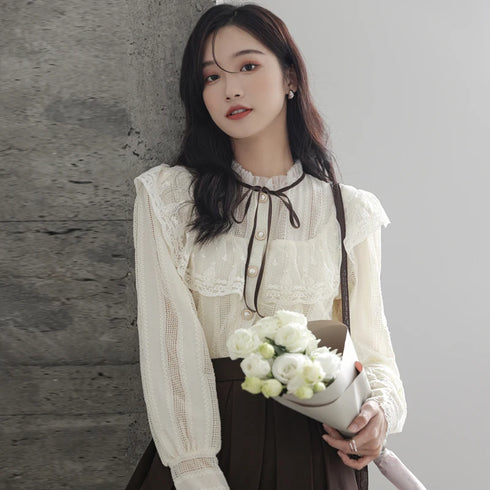 フリルフェミニントップス