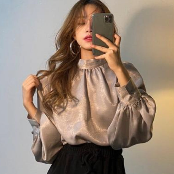 光沢ハイネックシャツ