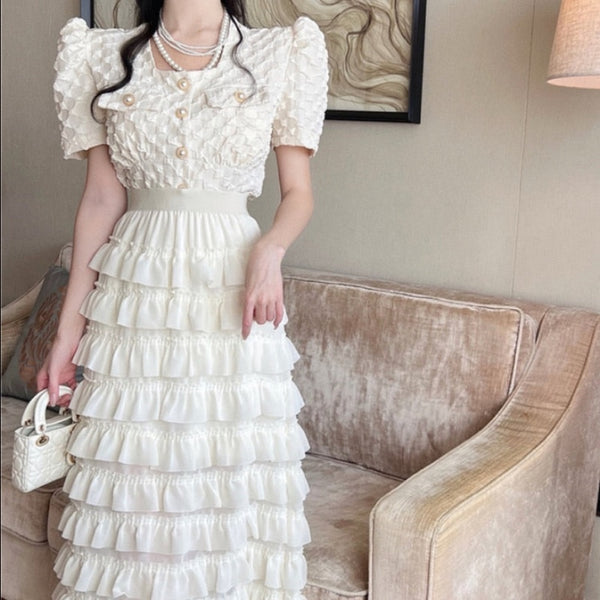 フリルロングスカートコーデ