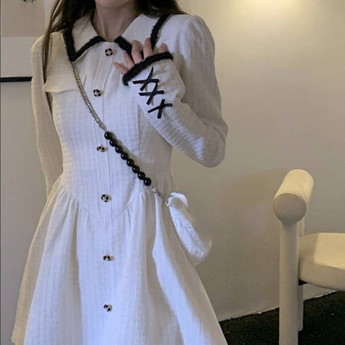 ラインホワイトアイドルワンピ