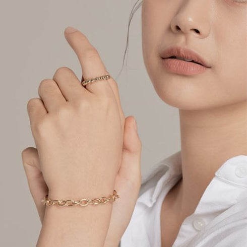 Toog-toog round ring