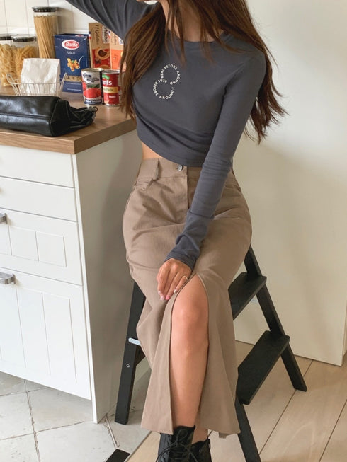 タイトミディスカート