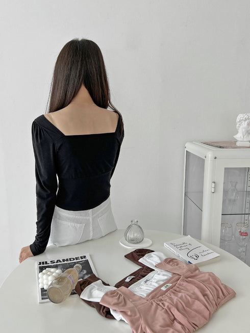 スクエアネックシンプルトップス