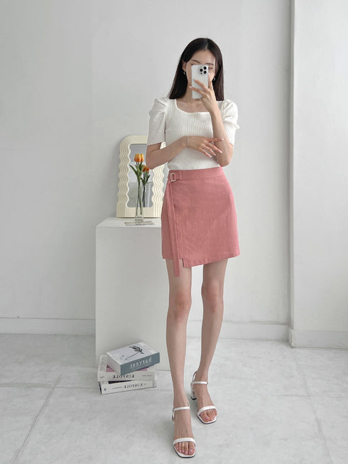 ベルトタイトミニスカート