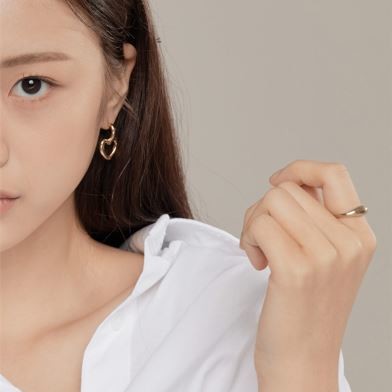 A convex point open ring