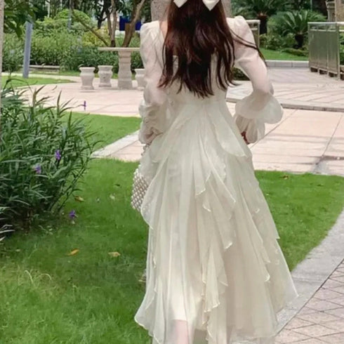 ロングスリーブホワイトプリンセスワンピ