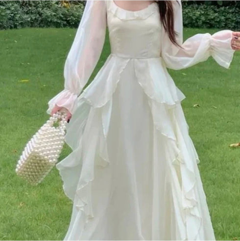 ロングスリーブホワイトプリンセスワンピ