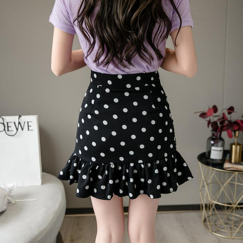 シャーリングフリルドットスカート
