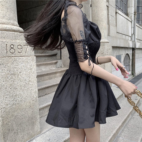 シアースリーブブラックワンピース