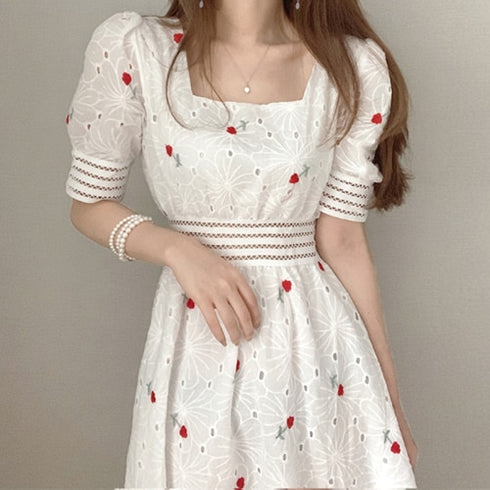 フラワーホワイトロングワンピース