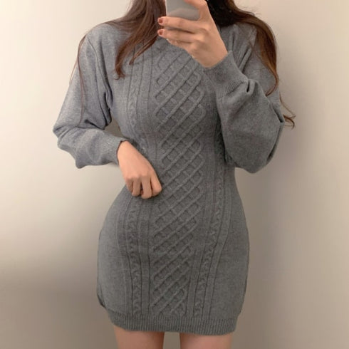 バックオープンミニ丈ニット