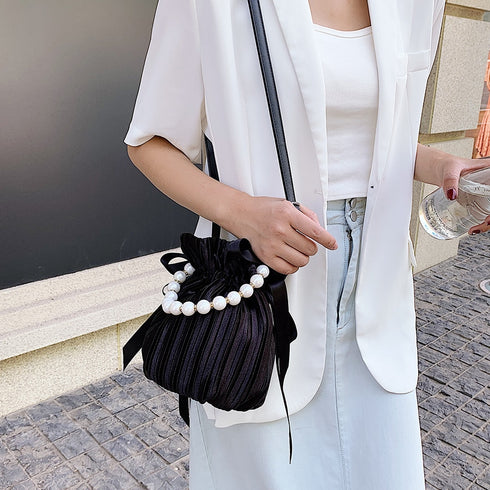 パール巾着バッグ