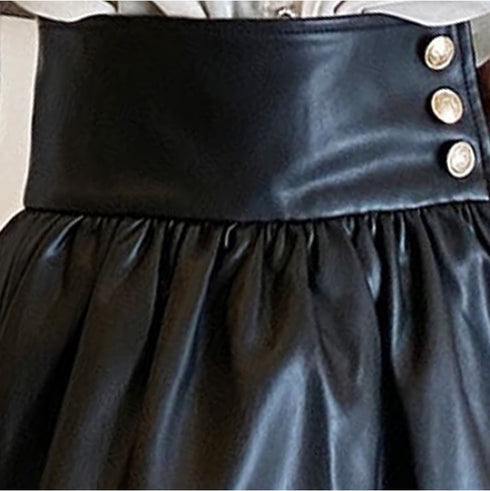フェイクレザーデザインスカート