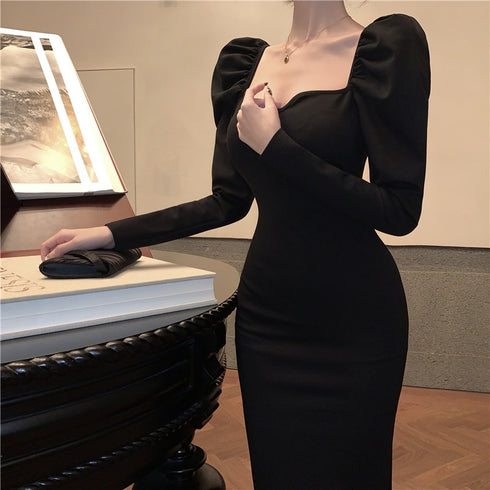 パフショルブラックドレス