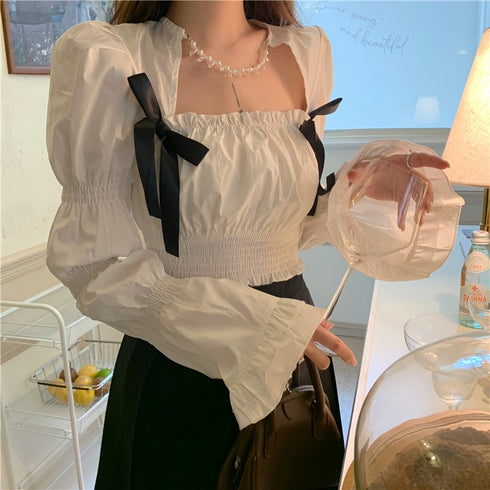 ネックレスデザインガールトップス