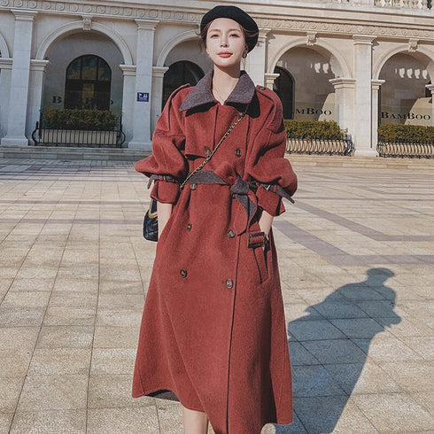 レッドロングコート