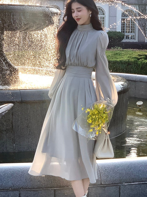 シンプルレディワンピース