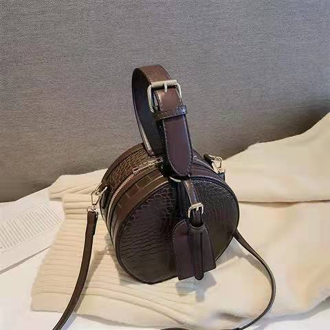 丸型フェイククロコバッグ