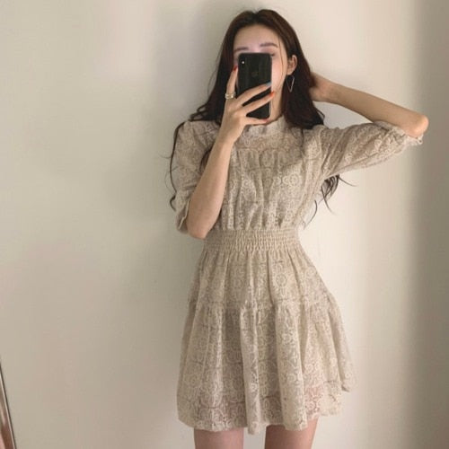 レースデザインミニ丈フェミニンワンピ