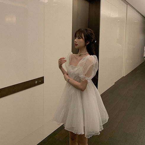 ふわっとシフォンホワイトミニ丈ワンピ