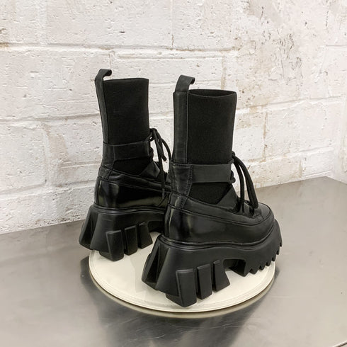 ソックスデザインブーツ