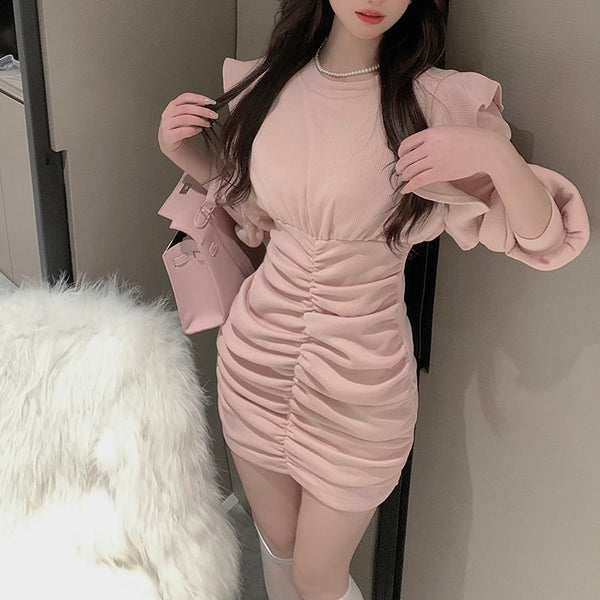 シャーリングミニ丈ピンクワンピ