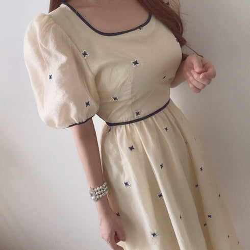 バックリボンクリーミィワンピース