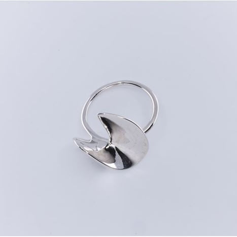 Sea wave ring