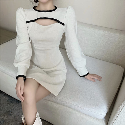 ブラックラインミニ丈ワンピース